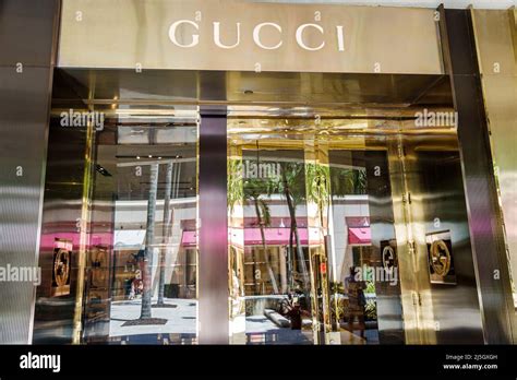 gucci store coral gables.